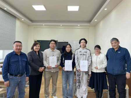 Агрономийн хөтөлбөрөөр суралцагч шилдэг оюутнуудад тэтгэлэг гардууллаа